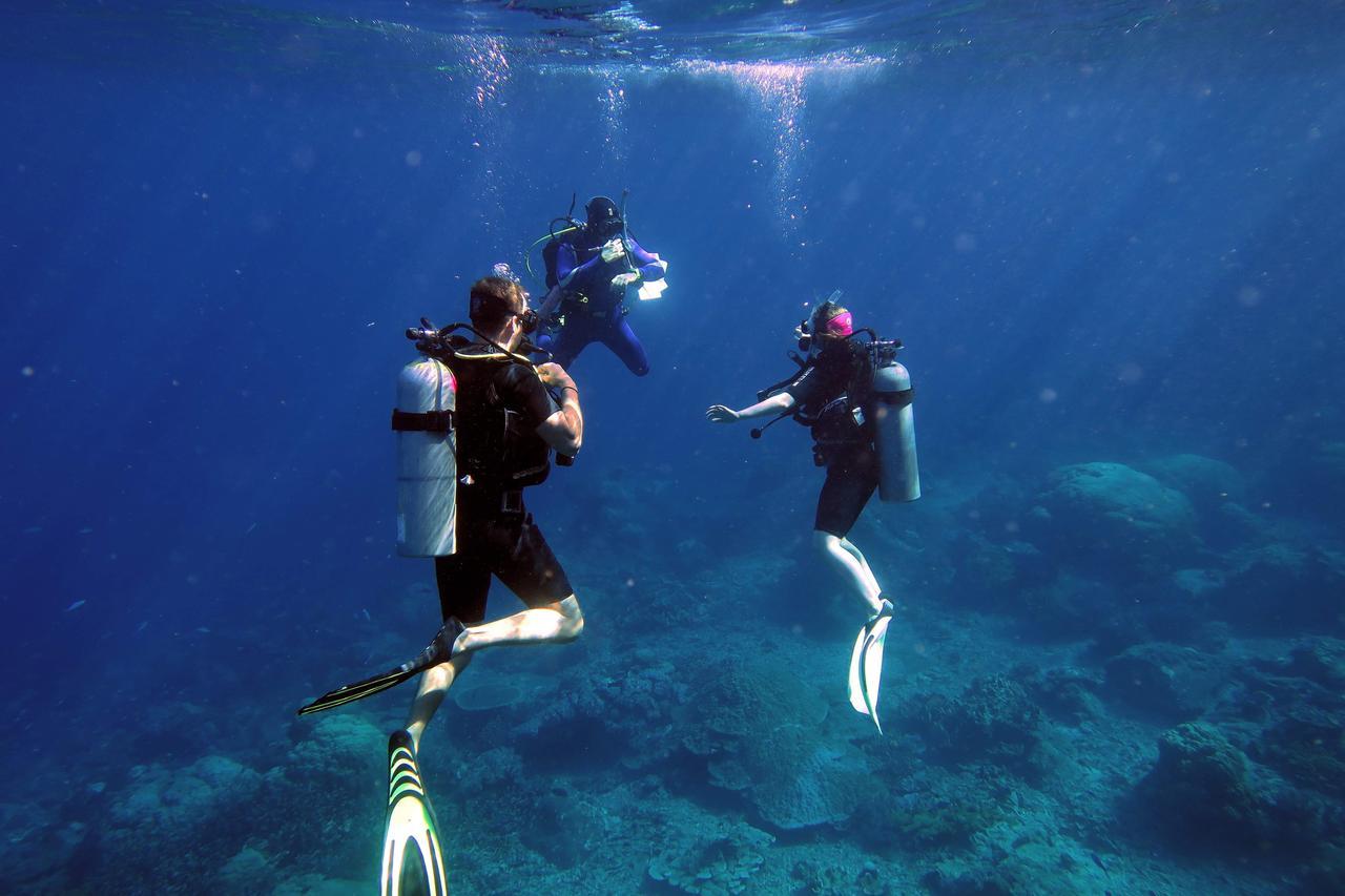 Pulau Perhentian Kecil Quiver Dive Team Perhentian Dorm מראה חיצוני תמונה